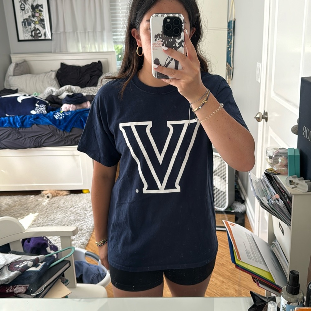 villanova tshirt size large